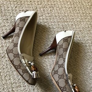 Gucci heeled loafer